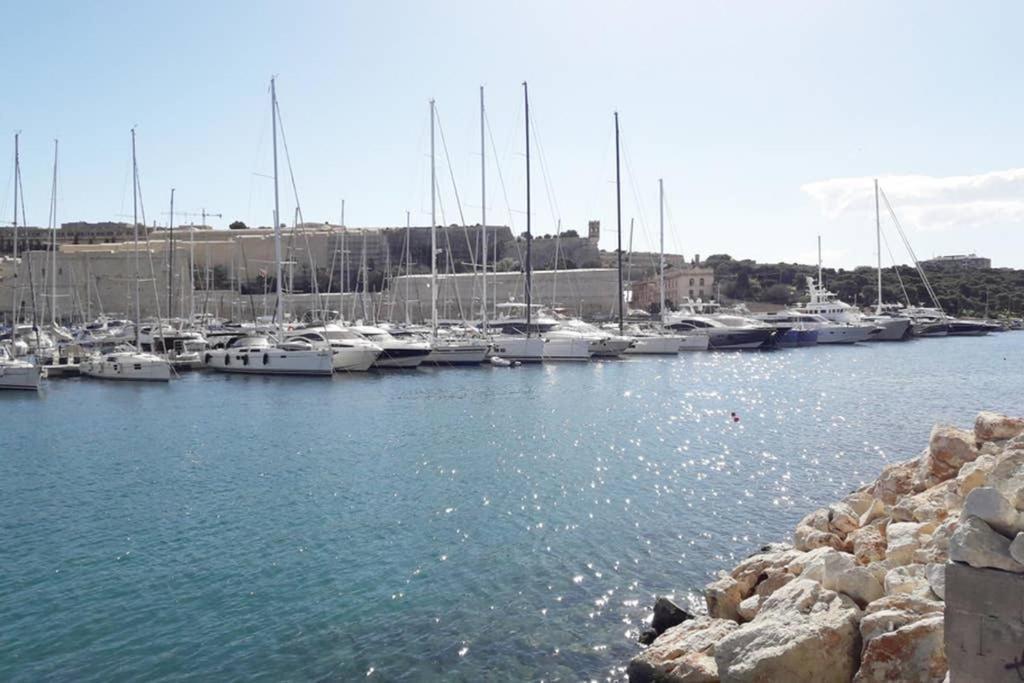 Centre Point, Malta'S Most Central Pietà Eksteriør billede