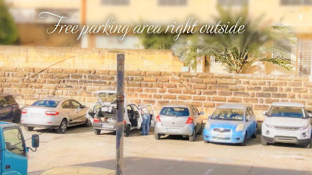 Centre Point, Malta'S Most Central Pietà Eksteriør billede